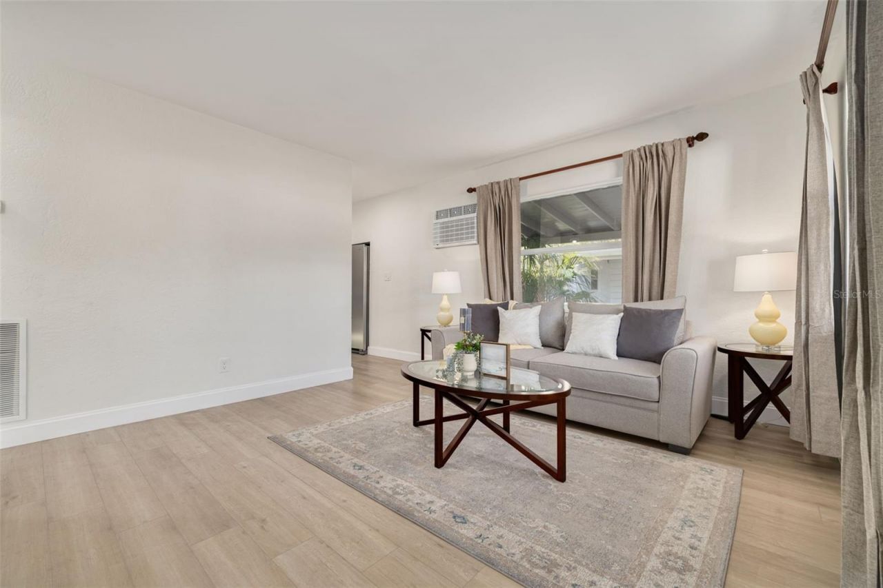 8062 28th Avenue N, Saint Petersburg, FL 33710 Photo