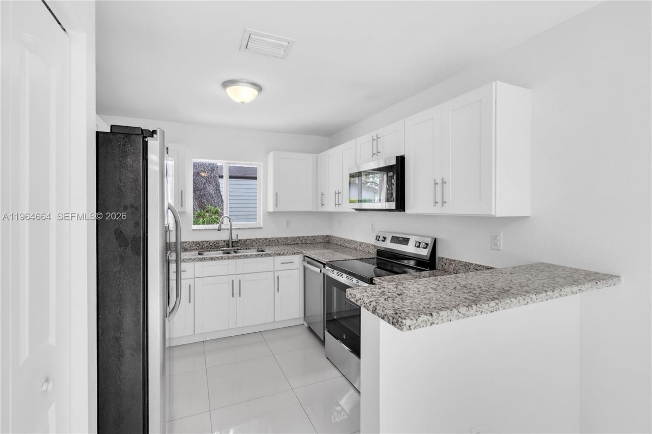 3175 NW 43rd St, Miami, FL 33142 Photo