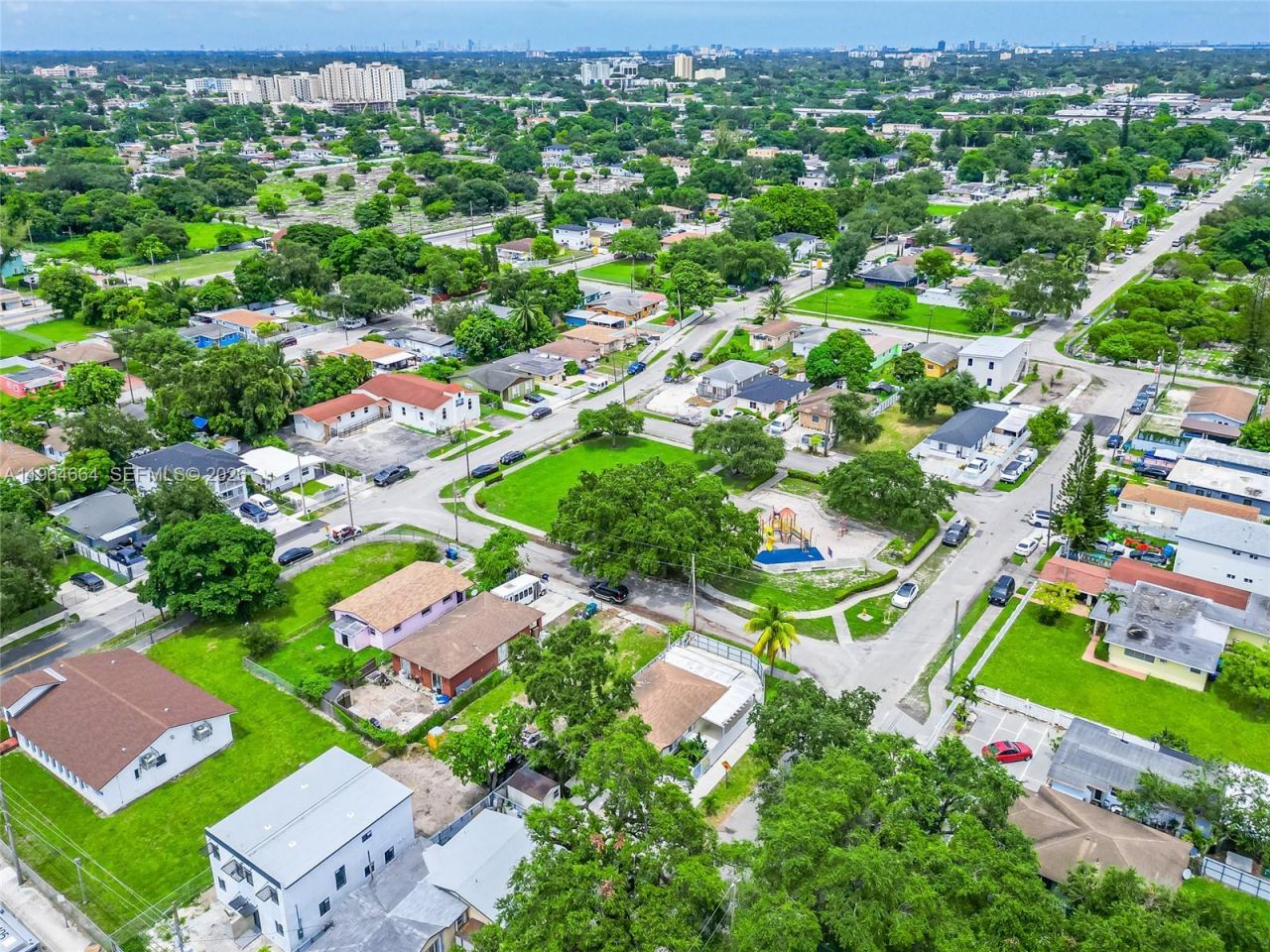 3175 NW 43rd St, Miami, FL 33142 Photo