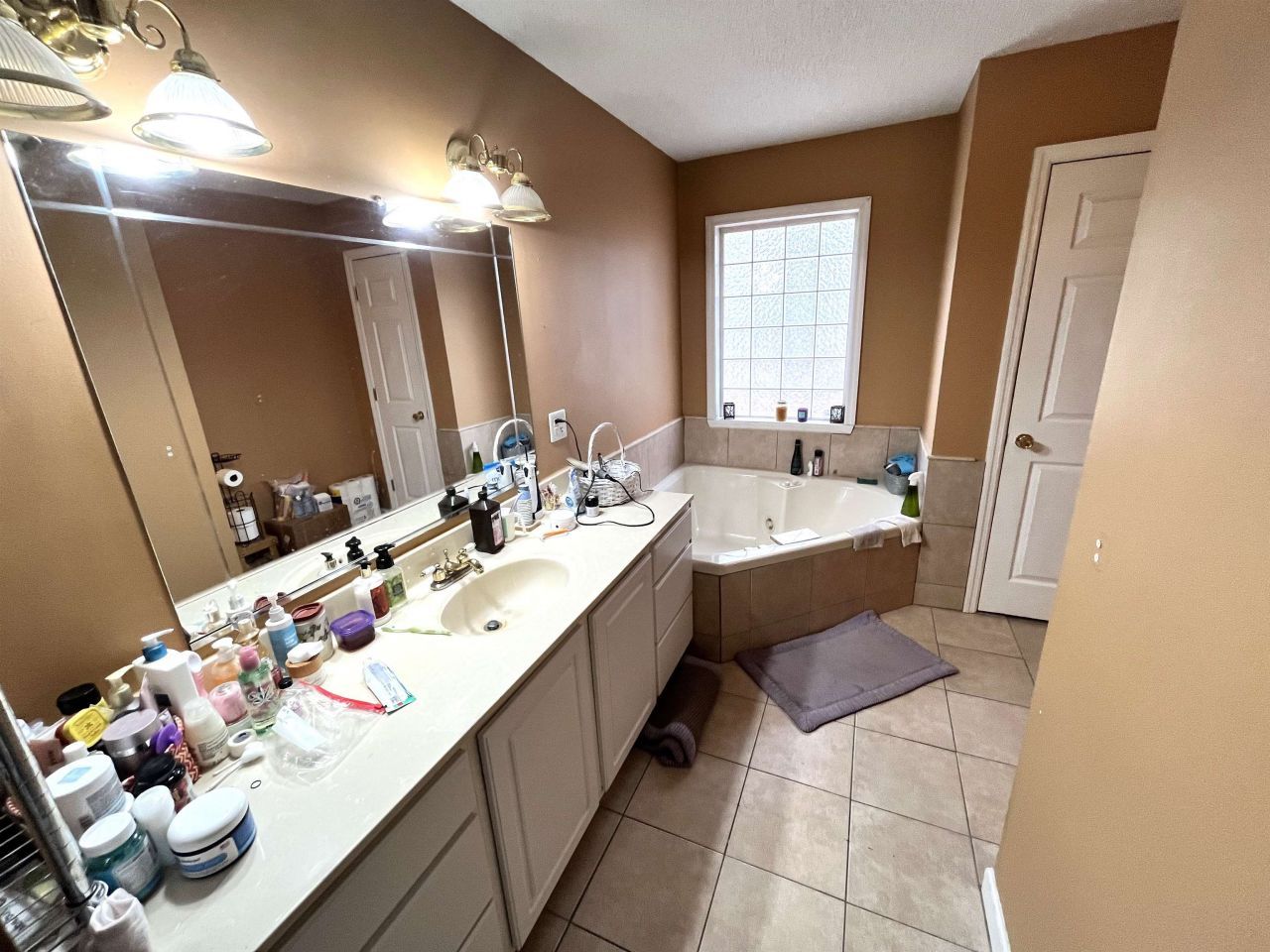 932 Hope Circle Photo 13