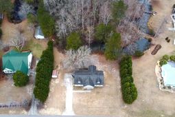 932 Hope Circle photo 4