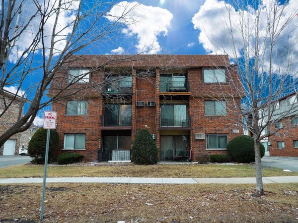 9832 Nottingham Avenue, Unit 10, Chicago Ridge, IL 60415