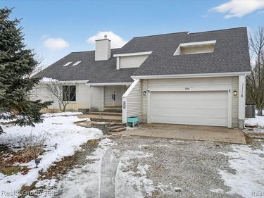 7083 E Mount Hope Highway, Delta Twp, MI 48837