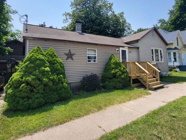 153 Fourteenth Street, Manistee, MI 49660