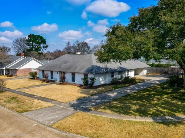 4626 Lake Lawford Ct, Baton Rouge, LA 70816