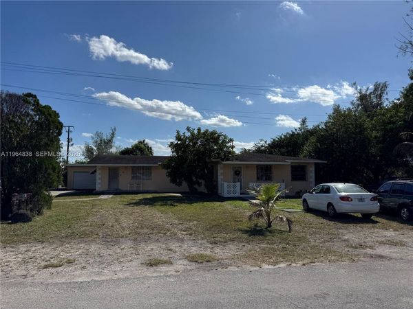 36 NW 151st St , Miami, FL 33169