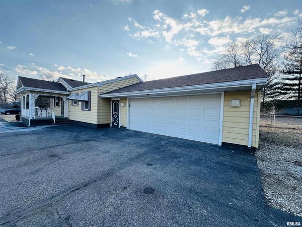 3135 W STARR Street, Peoria, IL 61605