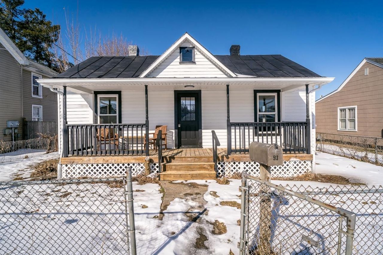 513 N Bath Ave, Waynesboro, VA 22980 Main Photo