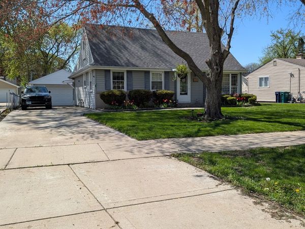 608 N Joyce Street, Lombard, IL 60148