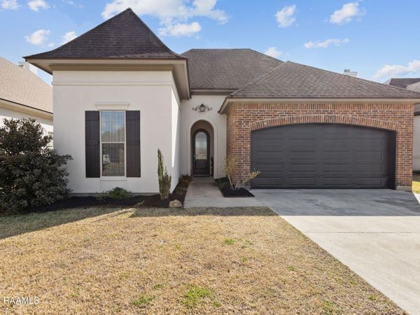 300 Sleepy Brook Road, Lafayette, LA 70508