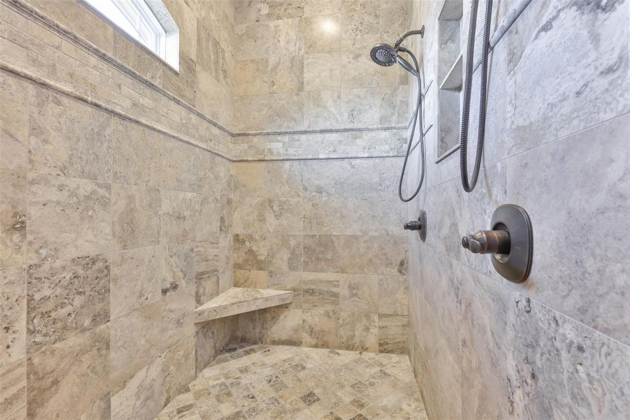 7510 Lithia Pinecrest Road, Lithia, FL 33547 Photo