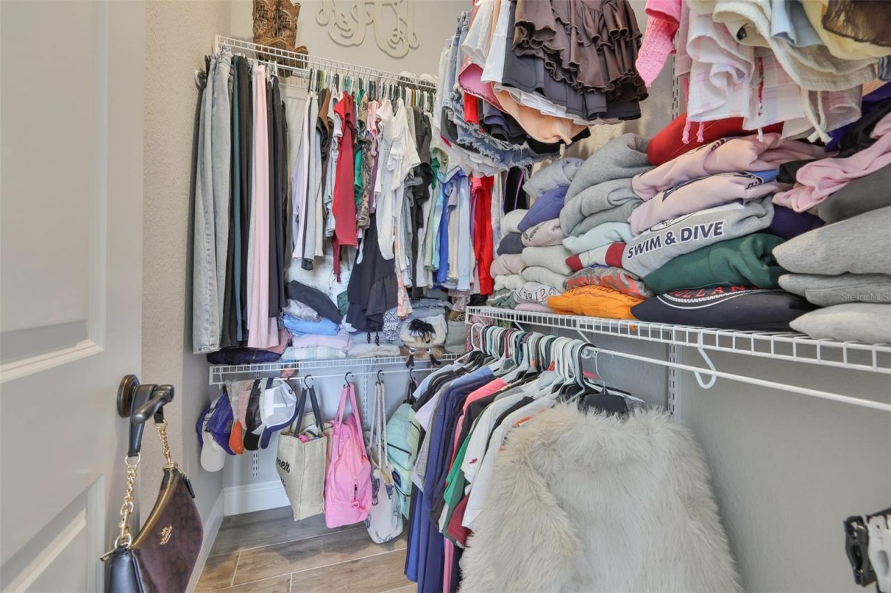 7510 Lithia Pinecrest Road, Lithia, FL 33547 Photo