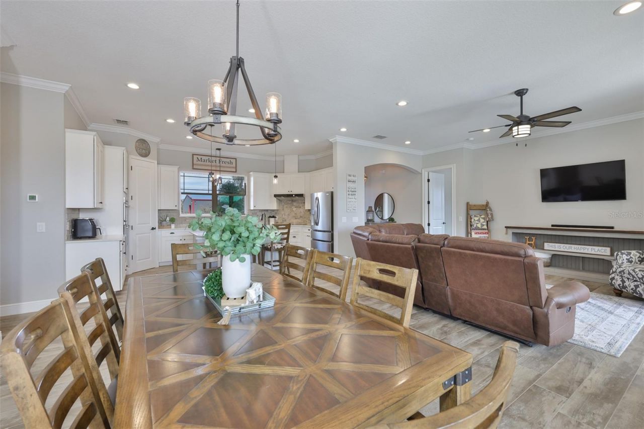 7510 Lithia Pinecrest Road, Lithia, FL 33547 Photo