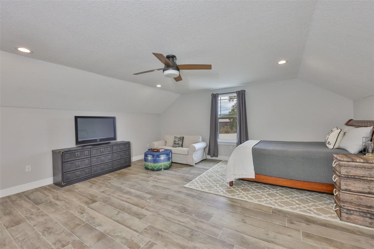 7510 Lithia Pinecrest Road, Lithia, FL 33547 Photo