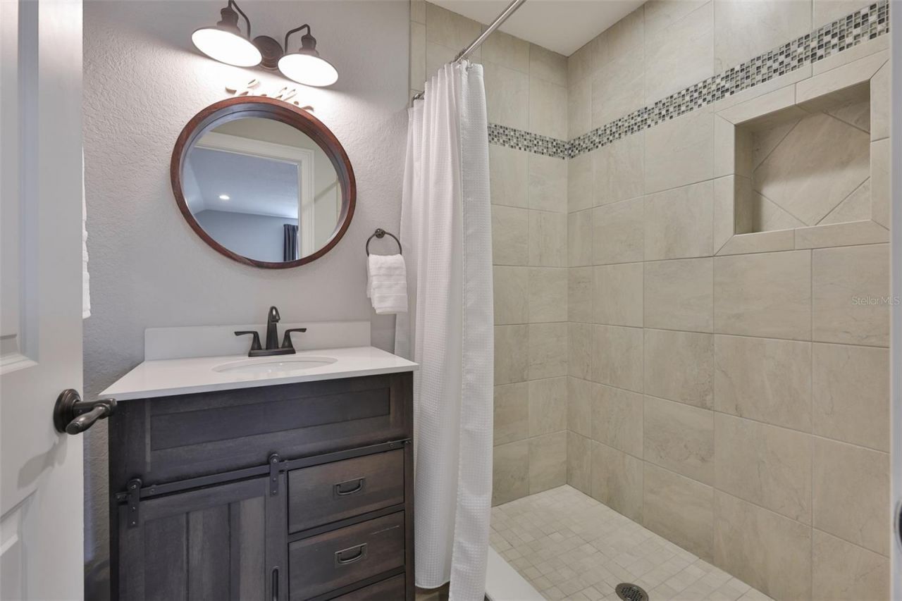 7510 Lithia Pinecrest Road, Lithia, FL 33547 Photo