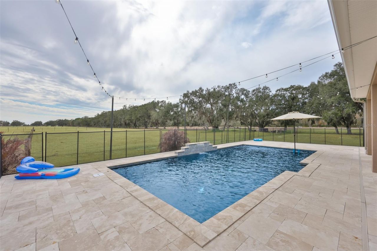 7510 Lithia Pinecrest Road, Lithia, FL 33547 Photo