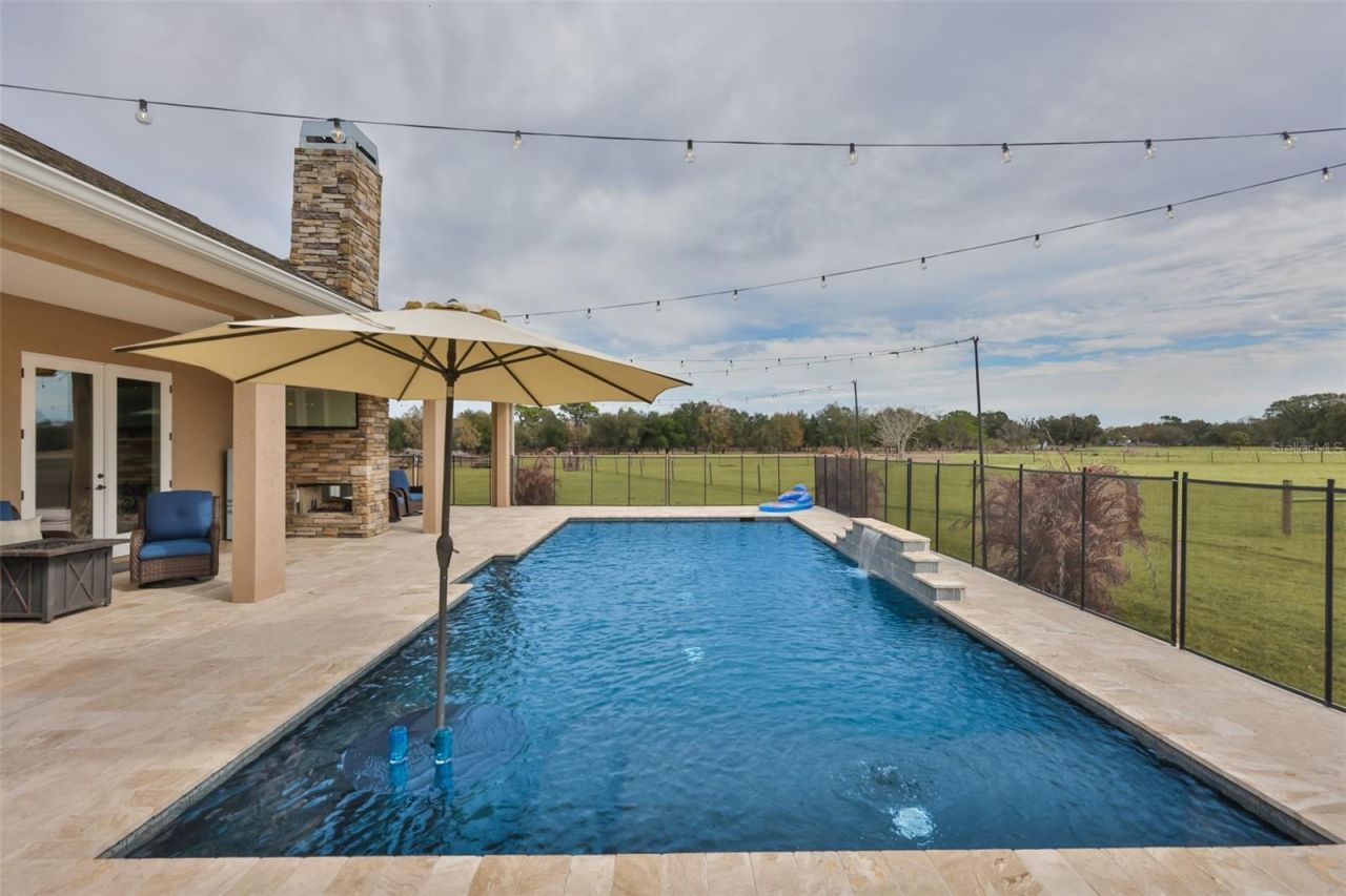 7510 Lithia Pinecrest Road, Lithia, FL 33547 Photo