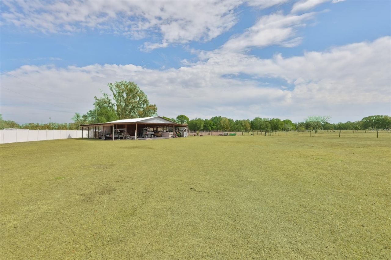 7510 Lithia Pinecrest Road, Lithia, FL 33547 Photo