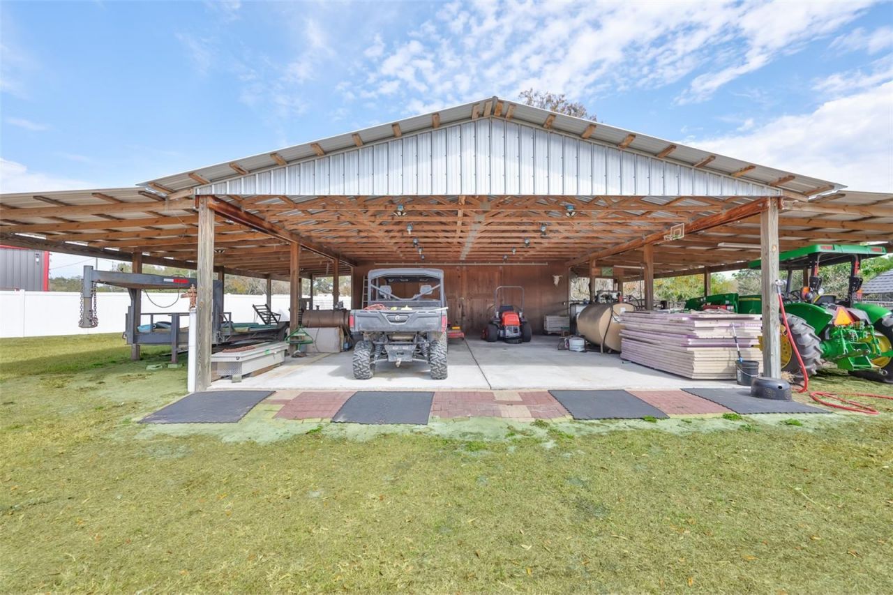 7510 Lithia Pinecrest Road, Lithia, FL 33547 Photo