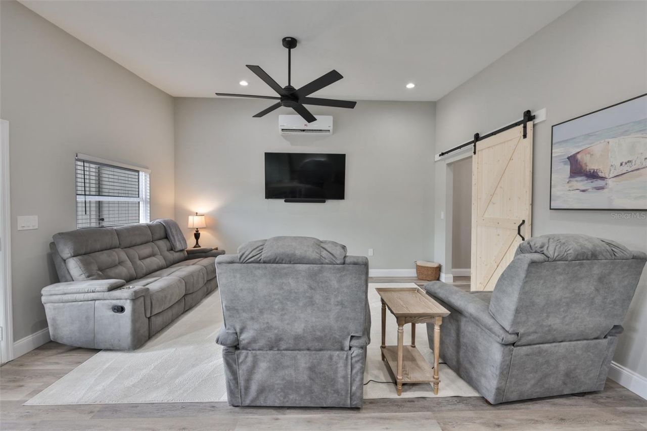 7510 Lithia Pinecrest Road, Lithia, FL 33547 Photo