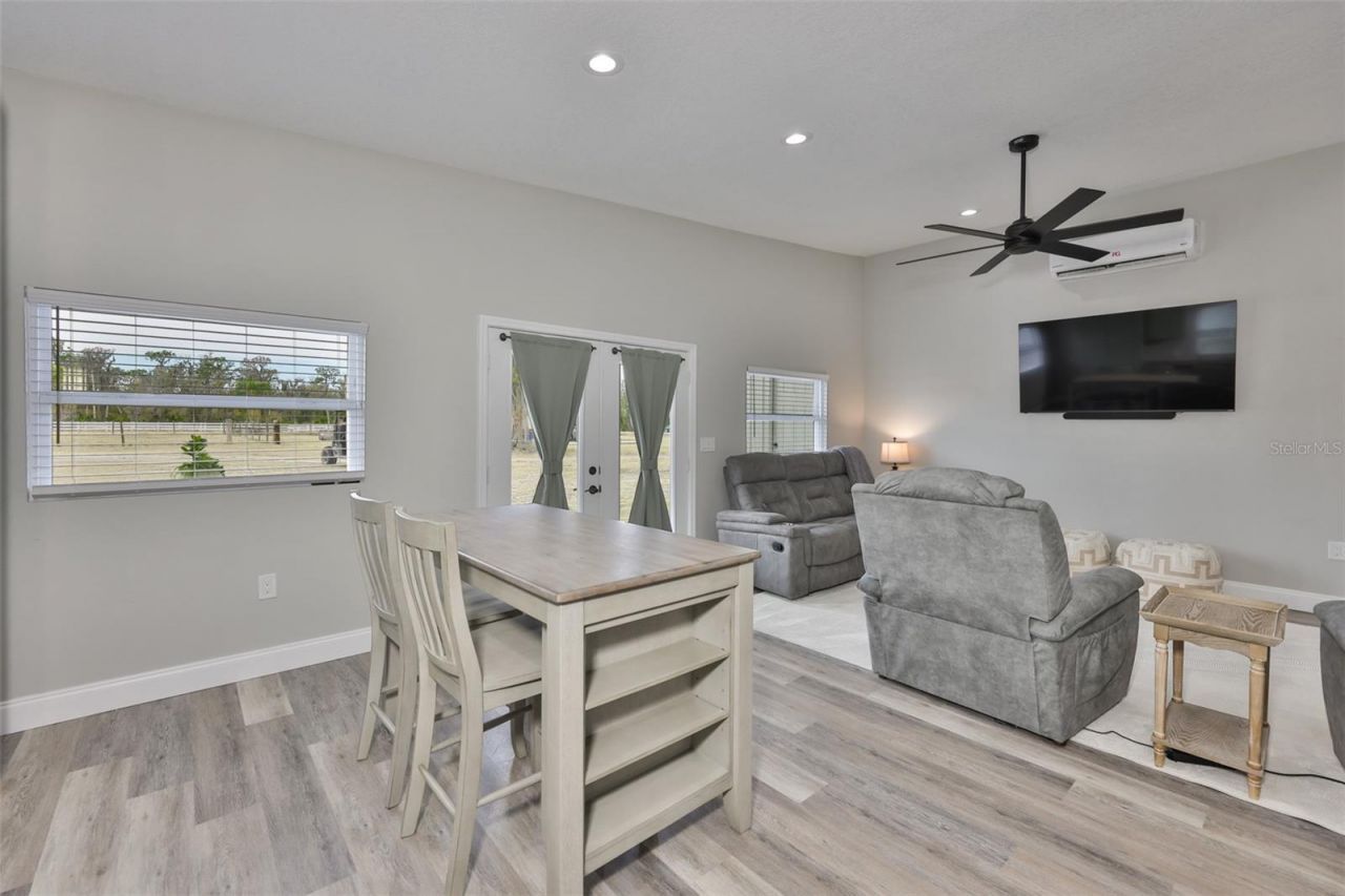 7510 Lithia Pinecrest Road, Lithia, FL 33547 Photo