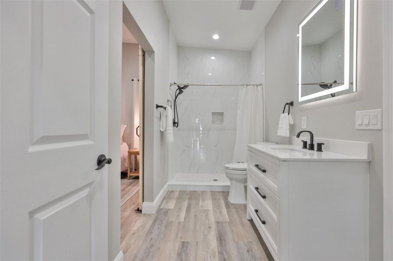 7510 Lithia Pinecrest Road, Lithia, FL 33547 Photo