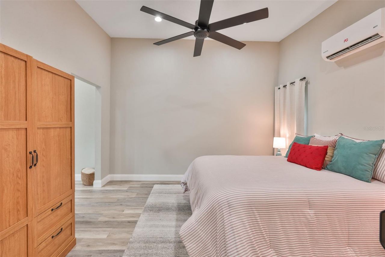 7510 Lithia Pinecrest Road, Lithia, FL 33547 Photo