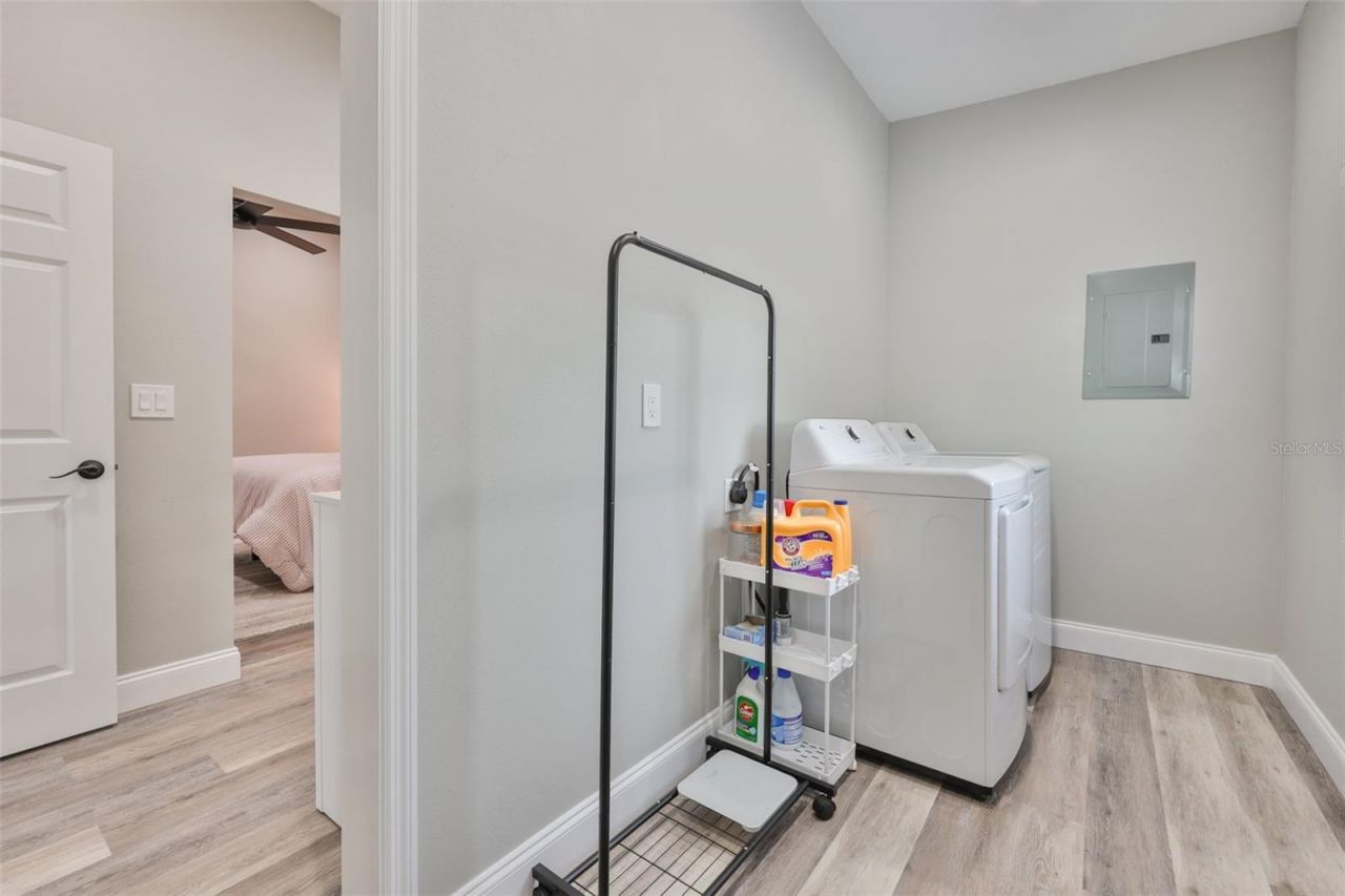 7510 Lithia Pinecrest Road, Lithia, FL 33547 Photo