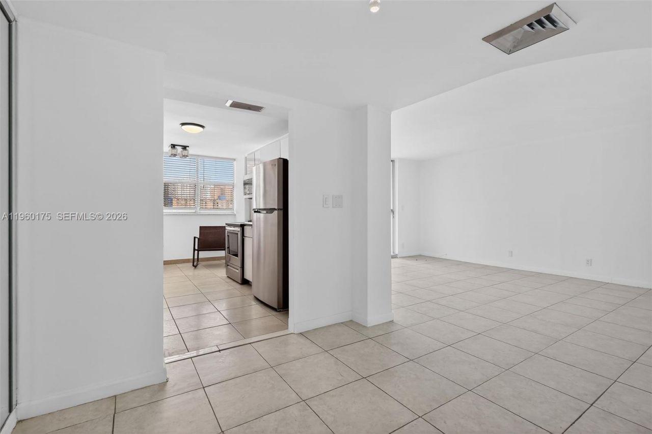 100 Golden Isles Dr, Unit 406, Hallandale Beach, FL 33009 Photo