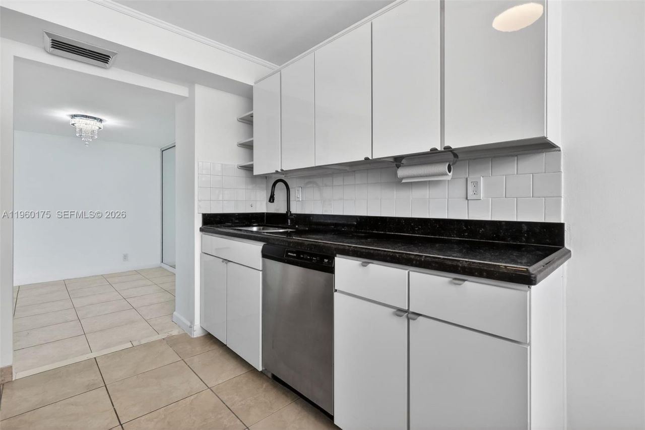 100 Golden Isles Dr, Unit 406, Hallandale Beach, FL 33009 Photo