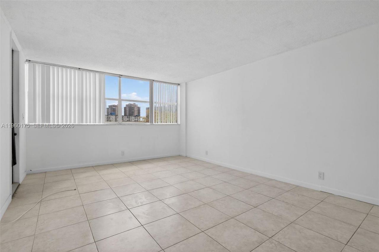 100 Golden Isles Dr, Unit 406, Hallandale Beach, FL 33009 Photo