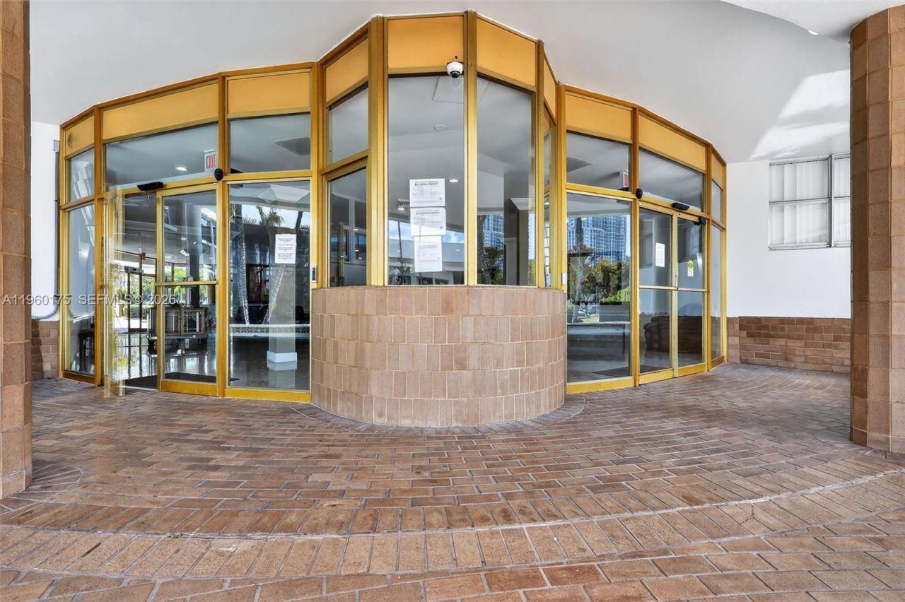 100 Golden Isles Dr, Unit 406, Hallandale Beach, FL 33009 Photo