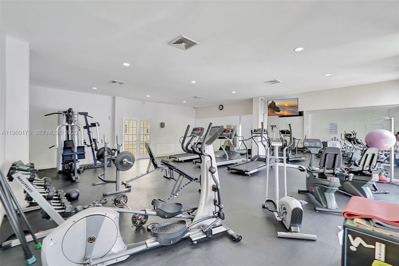 100 Golden Isles Dr, Unit 406, Hallandale Beach, FL 33009 Photo