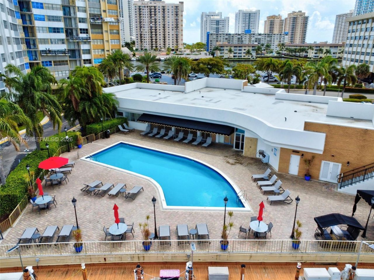 100 Golden Isles Dr, Unit 406, Hallandale Beach, FL 33009 Photo