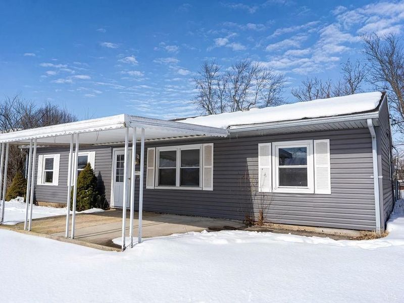 1122 Chalet Avenue, New Carlisle, OH 45344 Photo 2