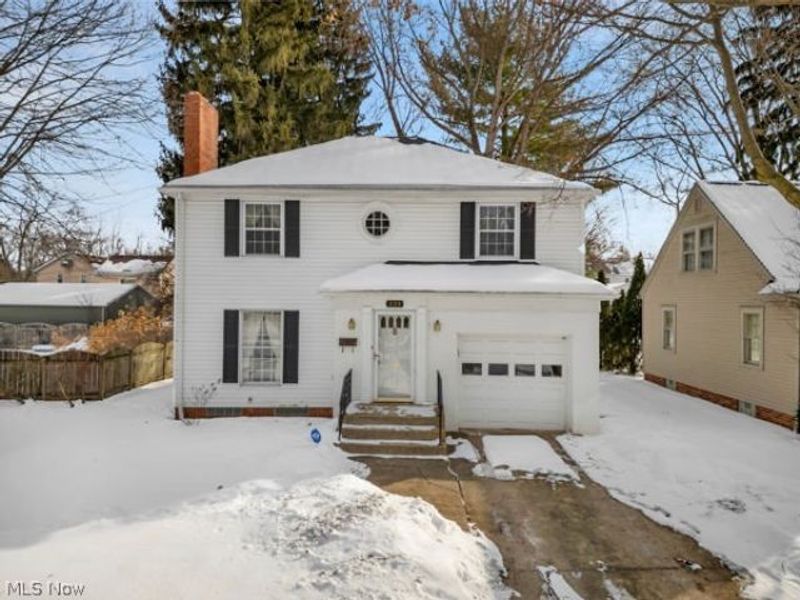 335 Melbourne Avenue, Akron, OH 44313 Photo 1