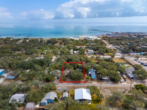 514 N Sixth, Fulton, TX 78358