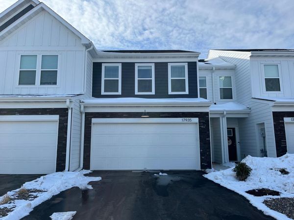 17935 Genoa Drive, Lakeville, MN 55044