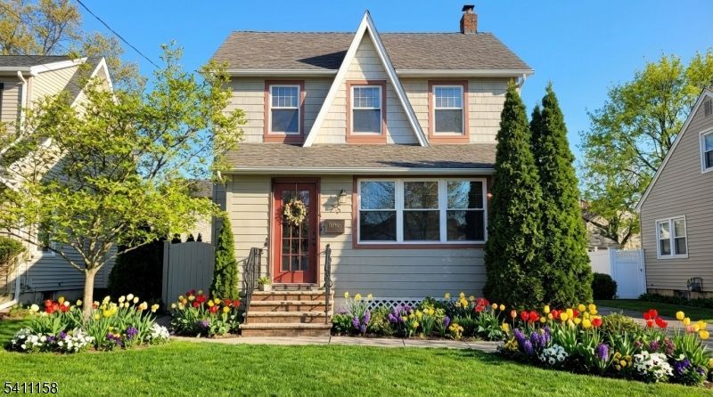 75 Chestnut Ave, Rochelle Park, NJ 07662 Main Photo