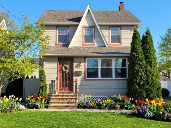 75 Chestnut Ave, Rochelle Park, NJ 07662