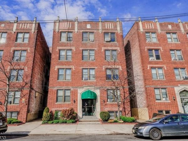 803 Avenue A, Bayonne, NJ 07002