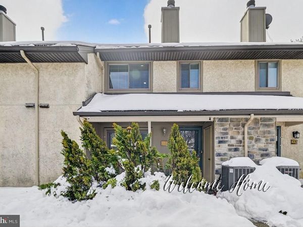 136 HAMPSHIRE DRIVE, PLAINSBORO, NJ 08536