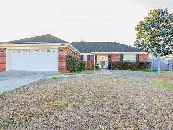 3230 Bloomington Drive, Mobile, AL 36695