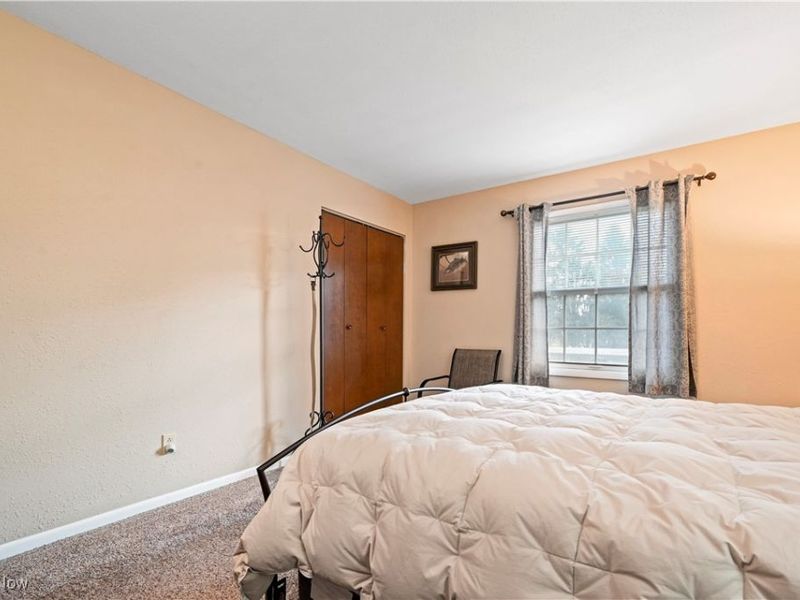 700 Lakeview Drive, Cortland, OH 44410 Photo 20