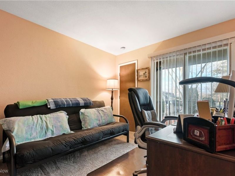 700 Lakeview Drive, Cortland, OH 44410 Photo 22