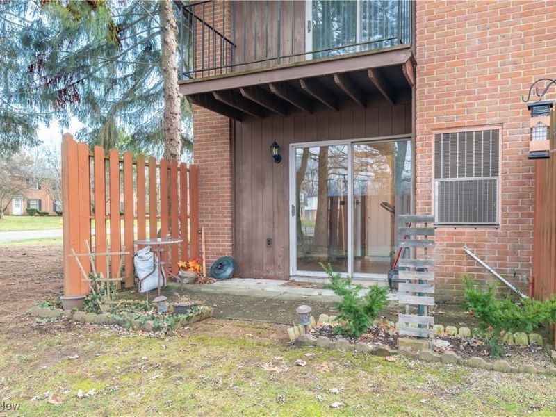 700 Lakeview Drive, Cortland, OH 44410 Photo 24