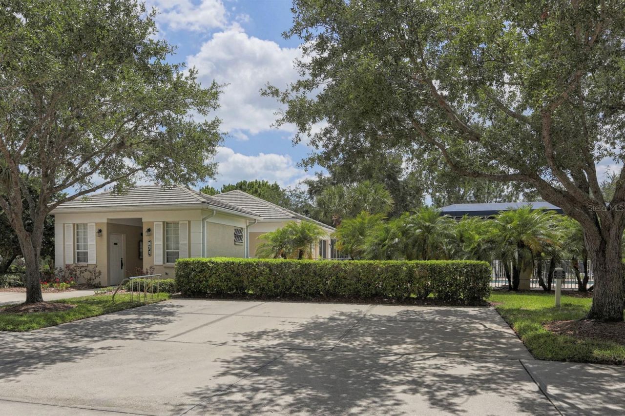 812 Montrose Drive, Unit 20, Venice, FL 34293 Photo