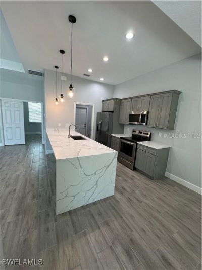 925 NW 9th Avenue, Cape Coral, FL 33993 Photo