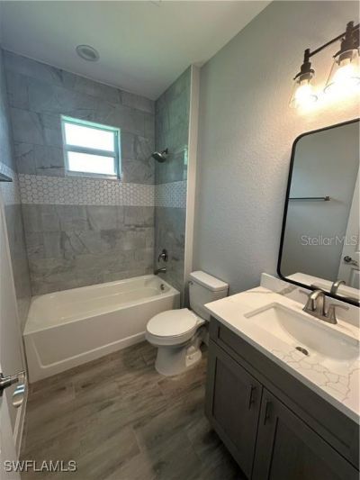 925 NW 9th Avenue, Cape Coral, FL 33993 Photo