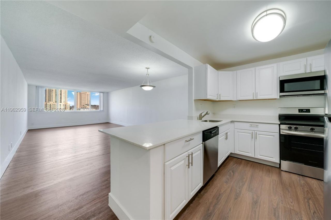 9001-9143 SW 77th Ave, Miami, FL 33156 Photo